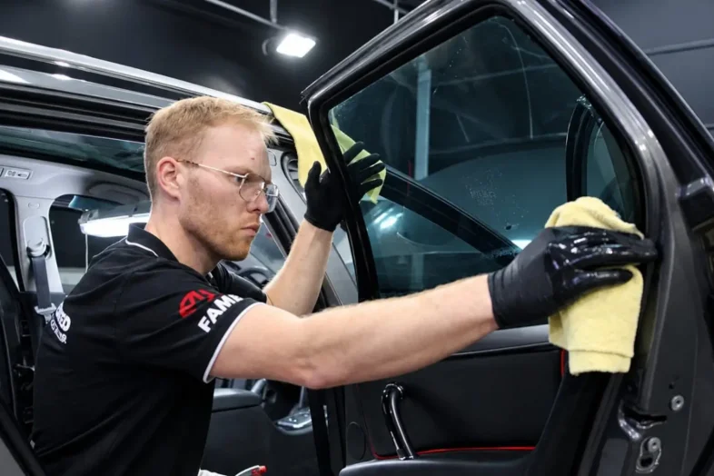 10 błędów w auto detailingu czyszczenie auta